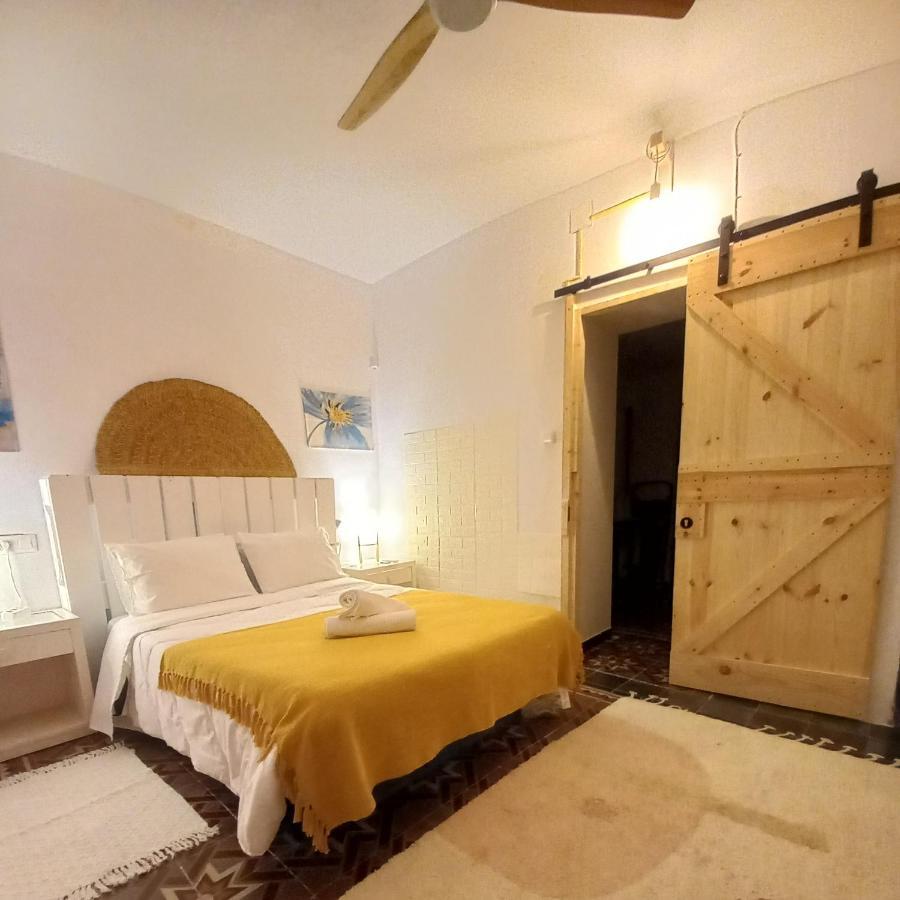 Guesthouse Jazmines Mozarabes # Wifi Баена Екстер'єр фото